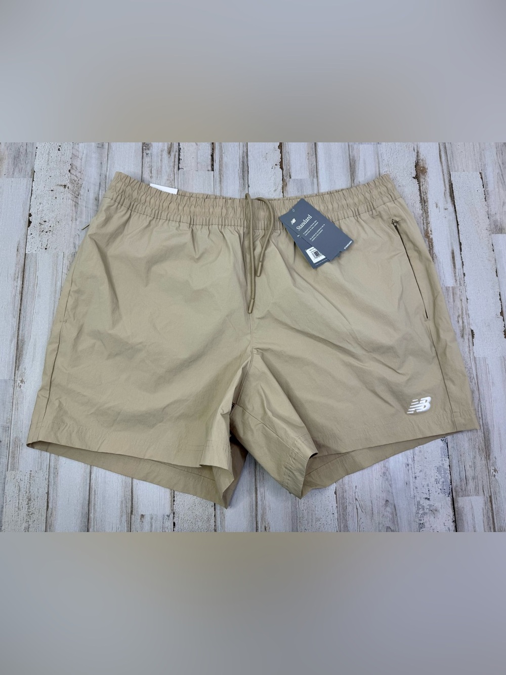 New Balance Shorts Sz XL Mens Beige Woven 5" Athletic Stretch NWT